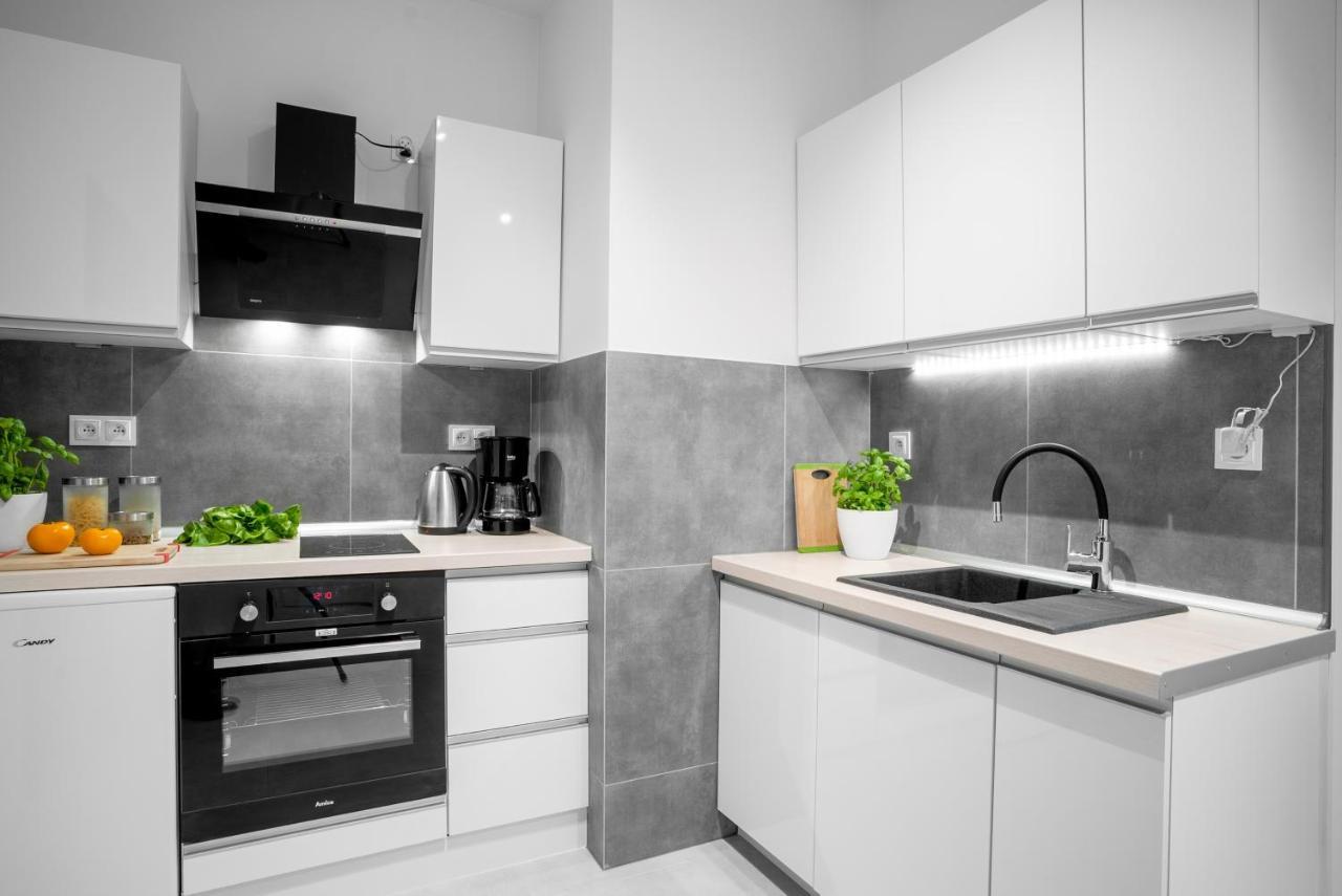 Apartamenty Homely Place Blisko Starego Rynku - Parking Poznań Eksteriør billede
