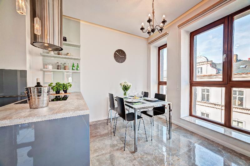 Apartamenty Homely Place Blisko Starego Rynku - Parking Poznań Eksteriør billede